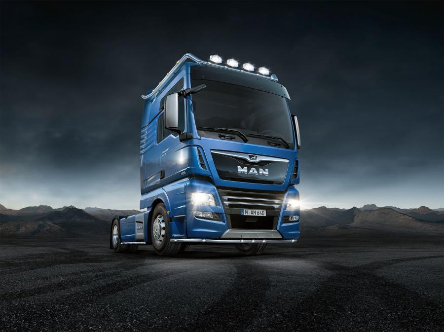  MAN TGX 18.640 Performance Lion 2016 года  (фото 1 из 17)